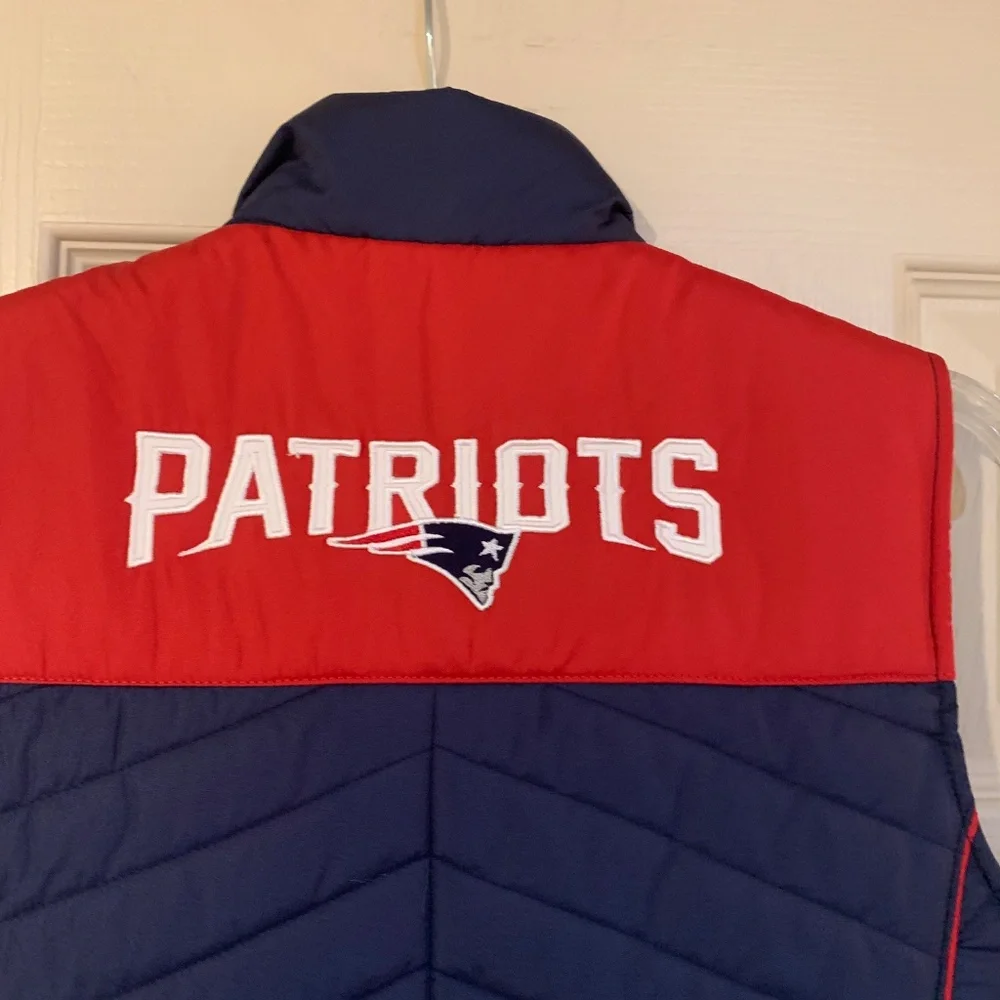 NFL Team Apparel New England Patriots Navy Blue/White/Red Lined Vest sz S/CH